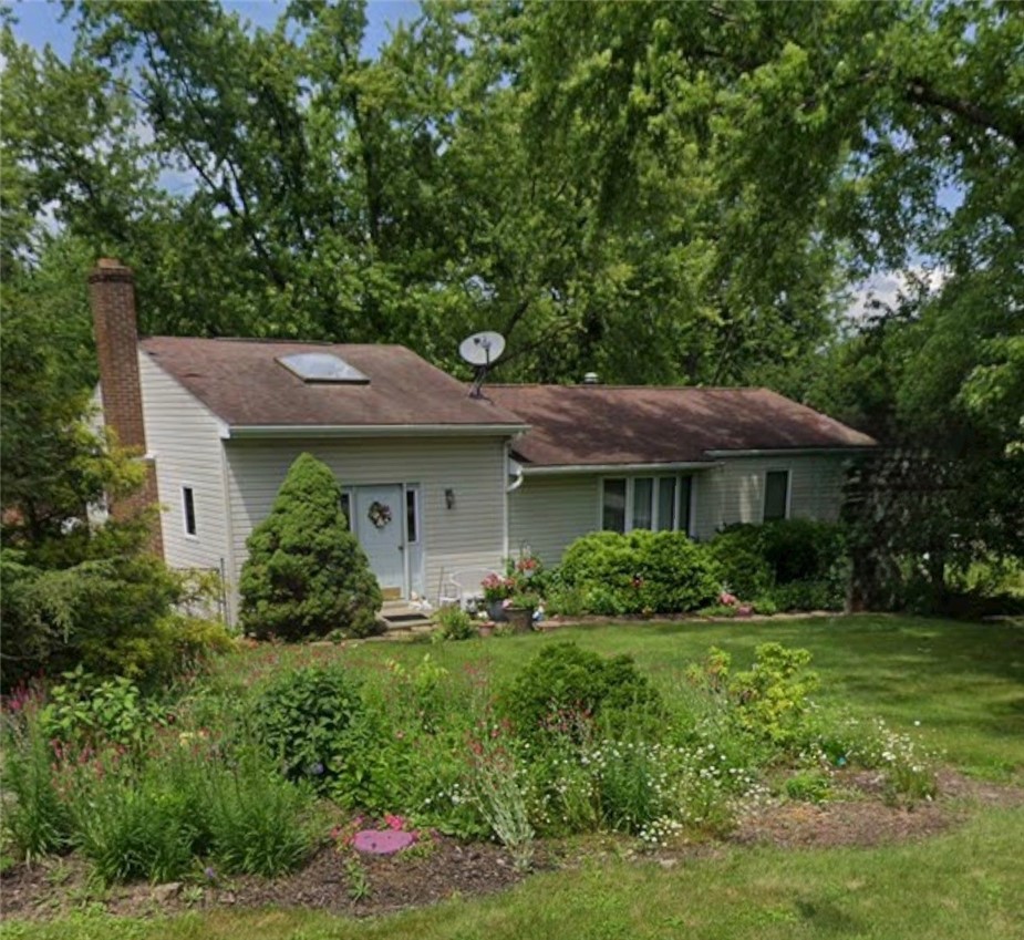 Exterior of 2 Deer Park Dr, Cheswick, PA 15024