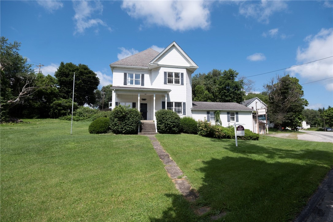 Exterior of 1139/1143 New Stanton Ruffs Dale Rd, PA 15679