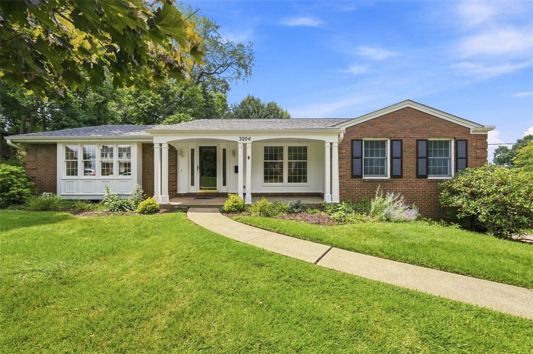 Exterior of 3204 Postgate Drive, Bethel Park, PA 15102