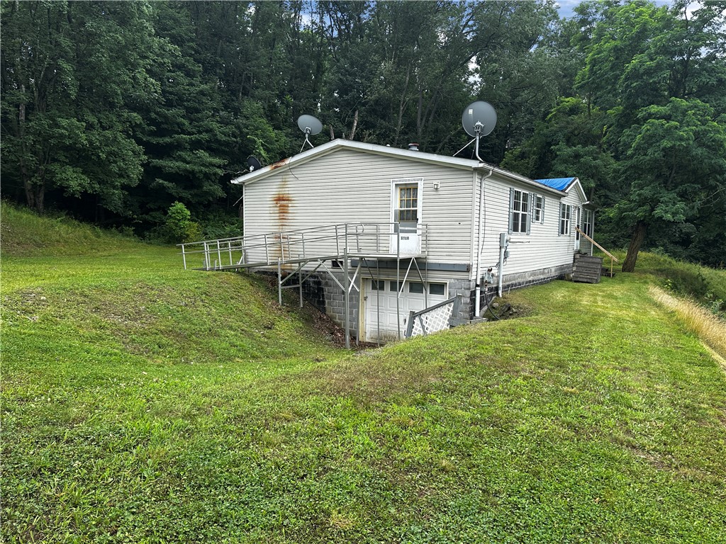 Exterior of 1818 Pershing Street, Johnstown, PA 15902