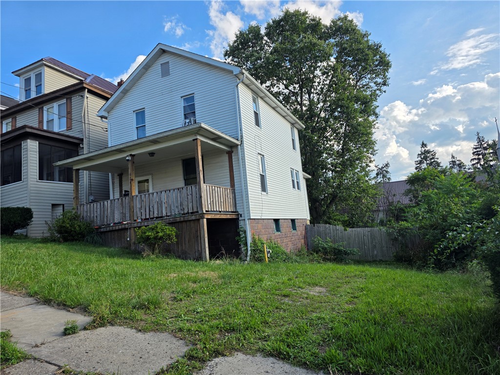 Exterior of 624 Front St, Brownsville, PA 15417