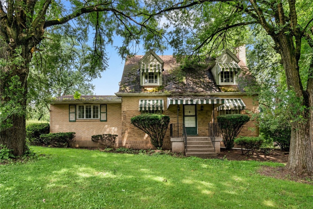 Exterior of 434 Fairview Rd, Industry, PA 15052