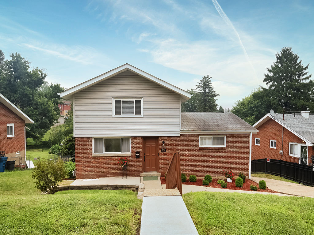Exterior of 134 Queenston DRIVE, Pittsburgh, PA 15235
