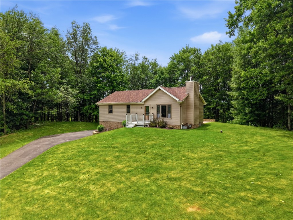 Exterior of 2956 Acre Rd, New Castle, PA 16101