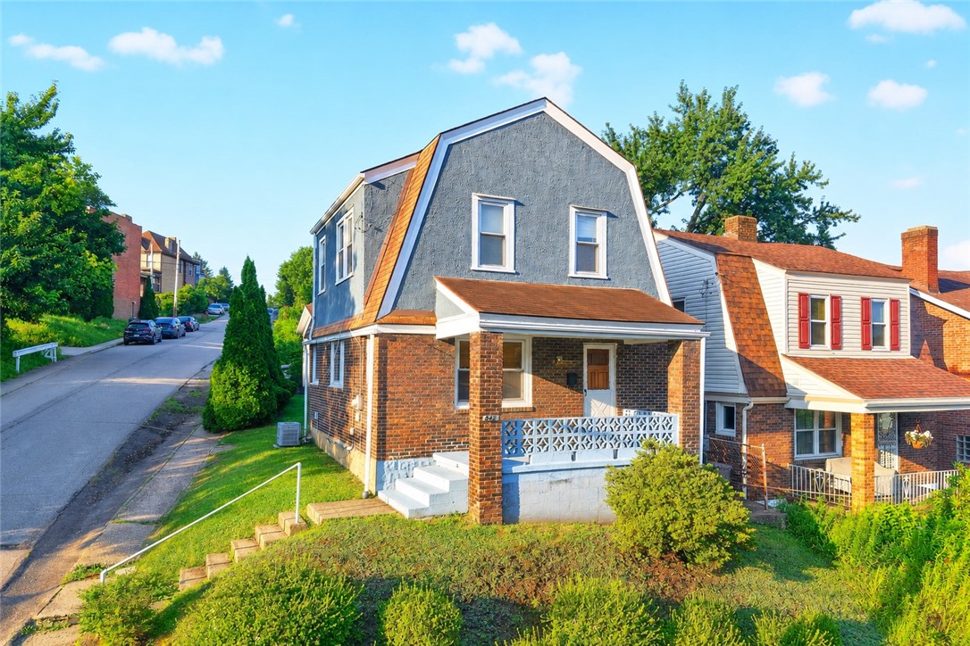 Exterior of 842 Greenfield Ave, Pittsburgh, PA 15217