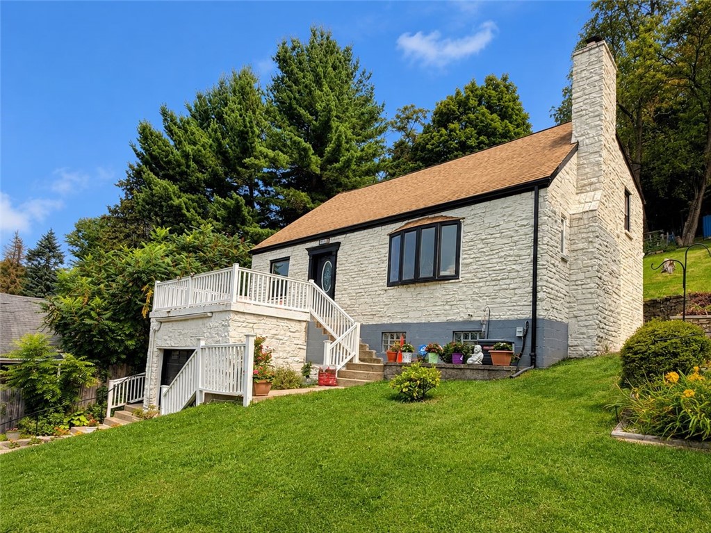 Exterior of 6139 Brownsville Rd, Pittsburgh, PA 15236