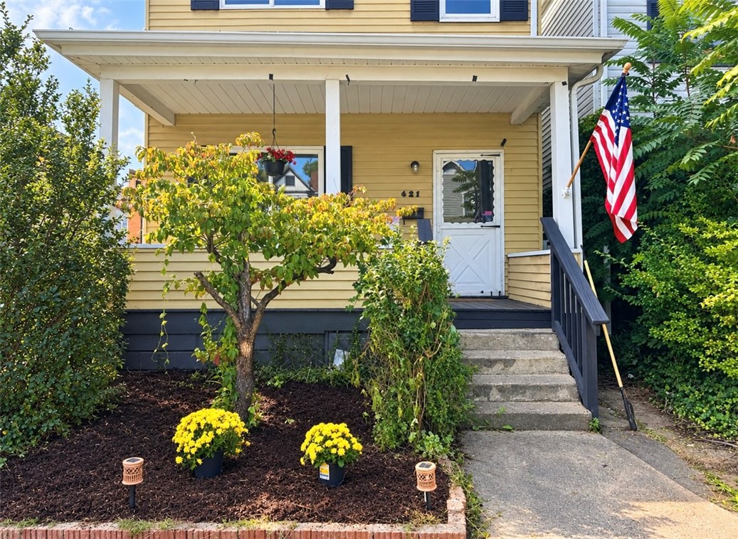 Exterior of 621 5th Ave, New Kensington, PA 15058