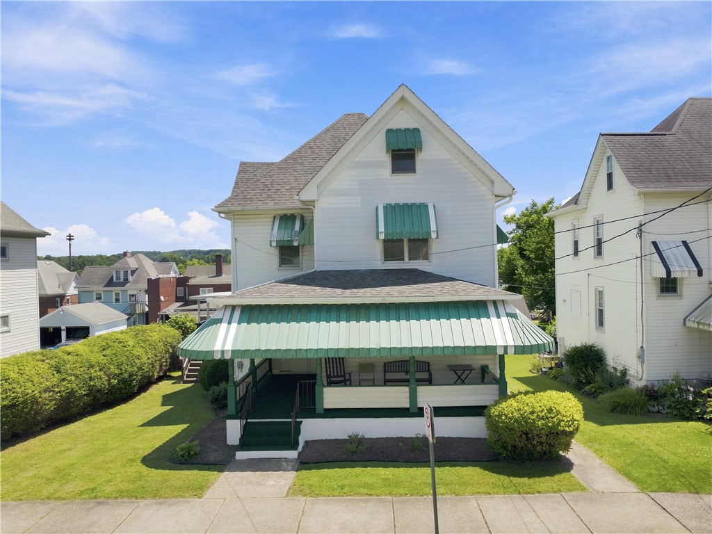 Exterior of 16 S 5th, Youngwood, PA 15697