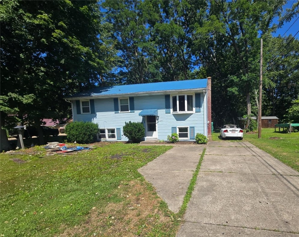 Exterior of 470 Glenridge Rd, Erie, PA 16509