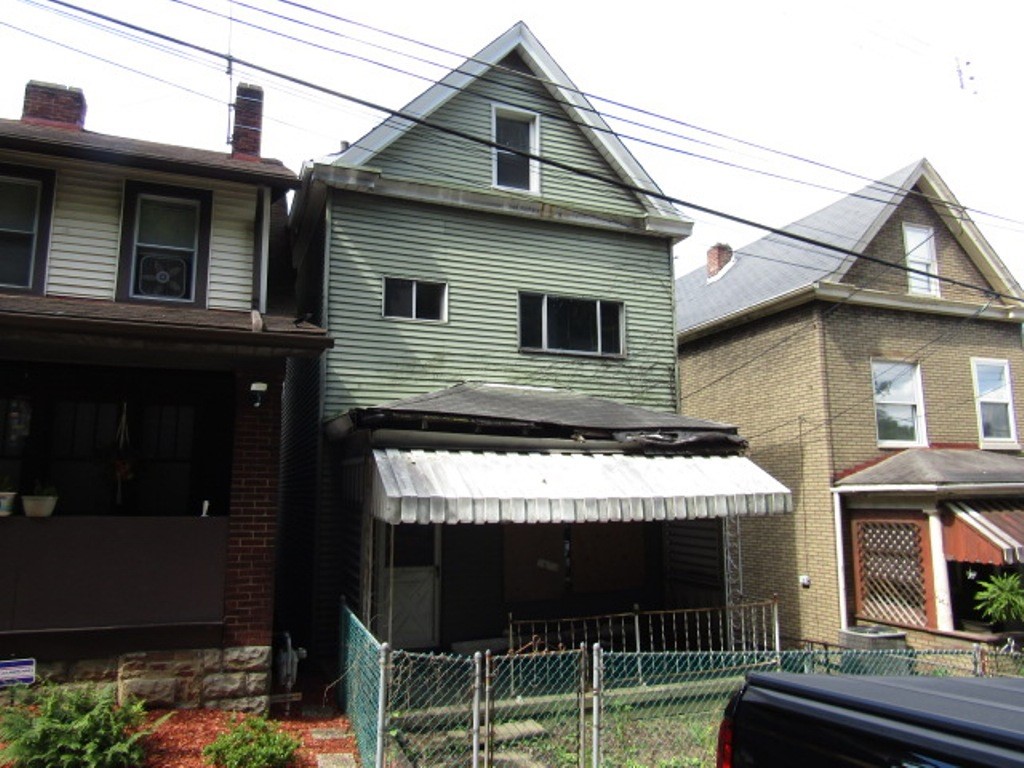 Exterior of 436 E Elizabeth St, Pittsburgh, PA 15207