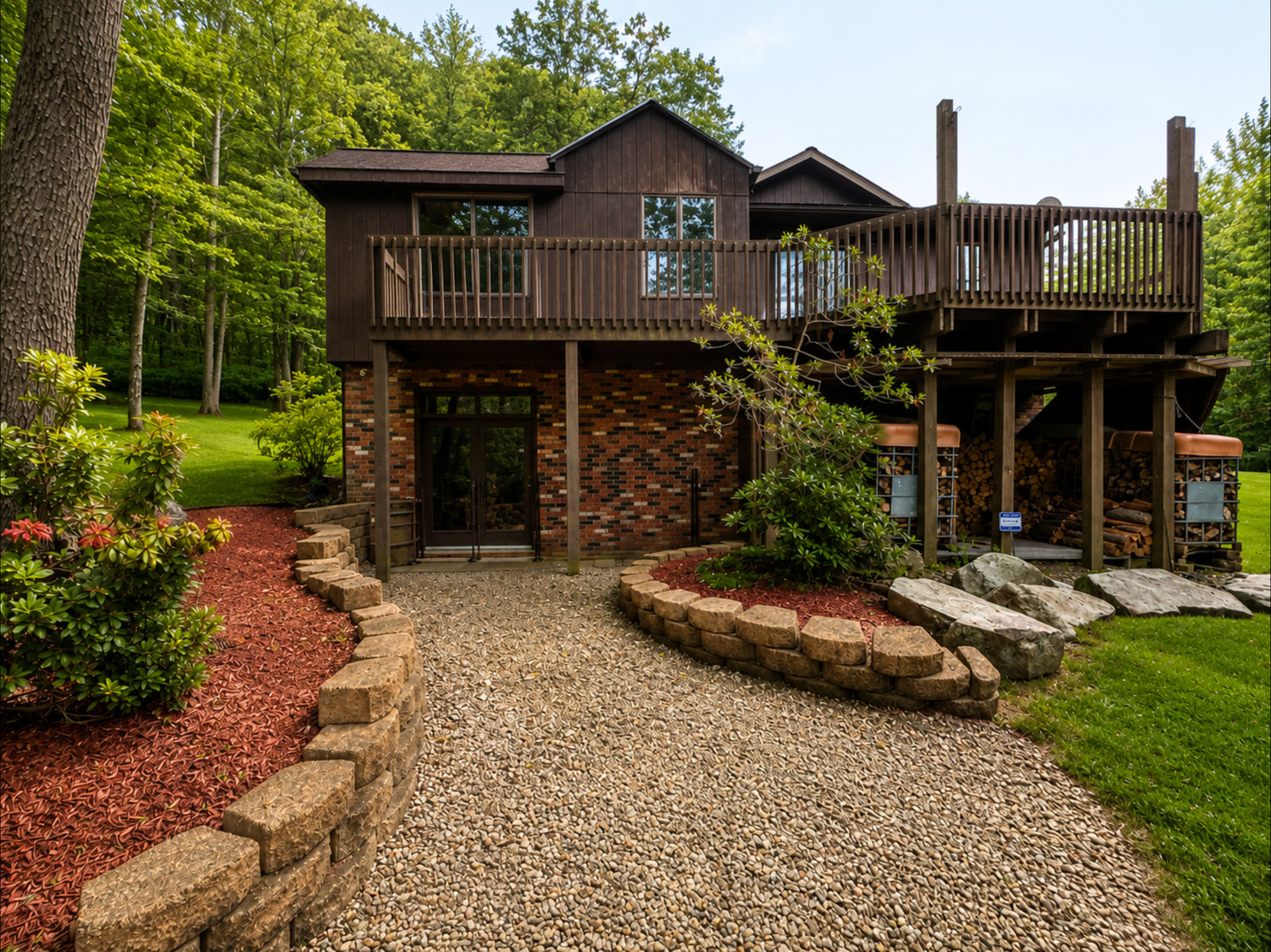 Exterior of 1356 Martin Road, Apollo, PA 15613