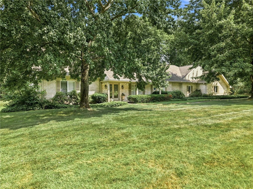 Exterior of 54 Oak Tree Ct, West Middlesex, PA 16159