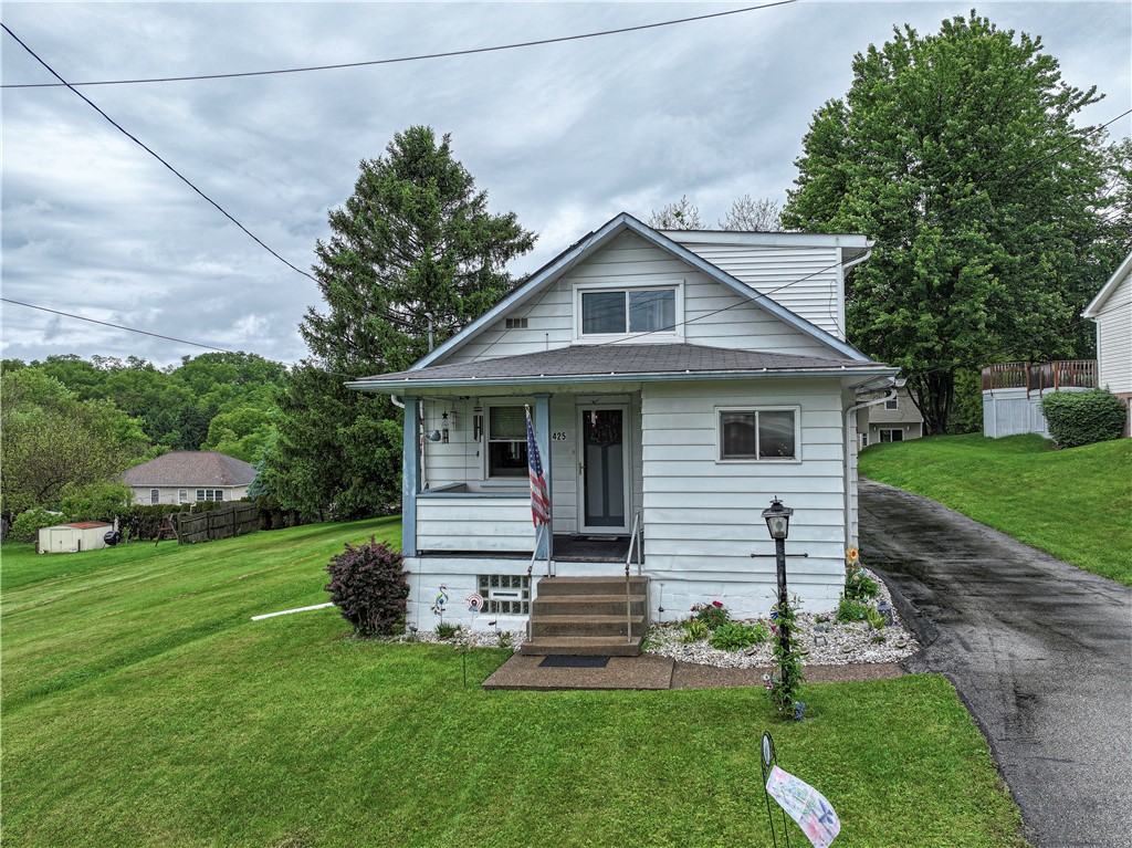 Exterior of 425 California Avenue, Monroeville, PA 15146