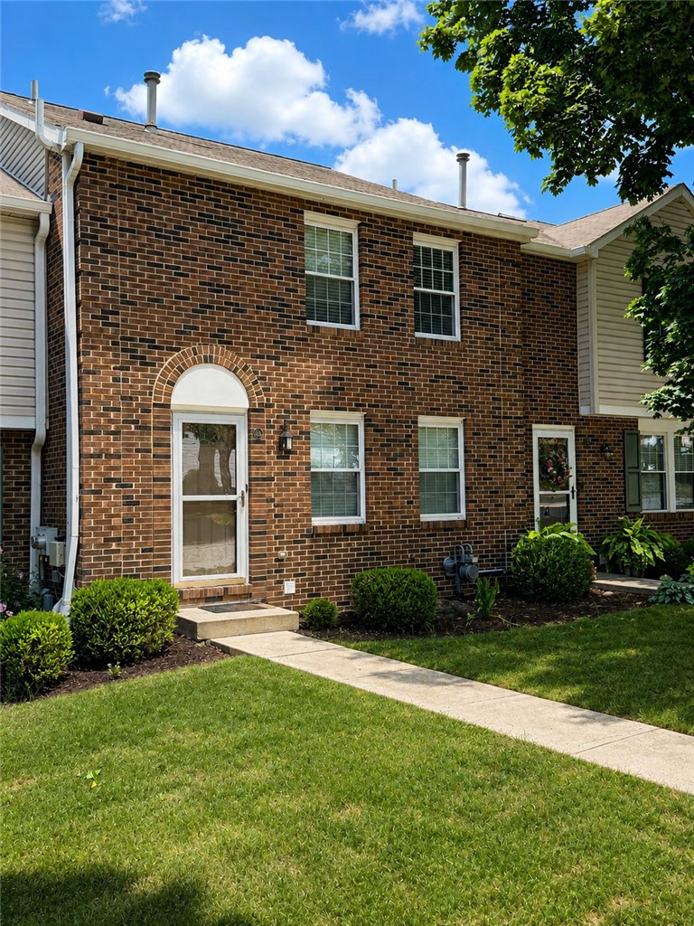 Exterior of 330 Murrays, PA 15234