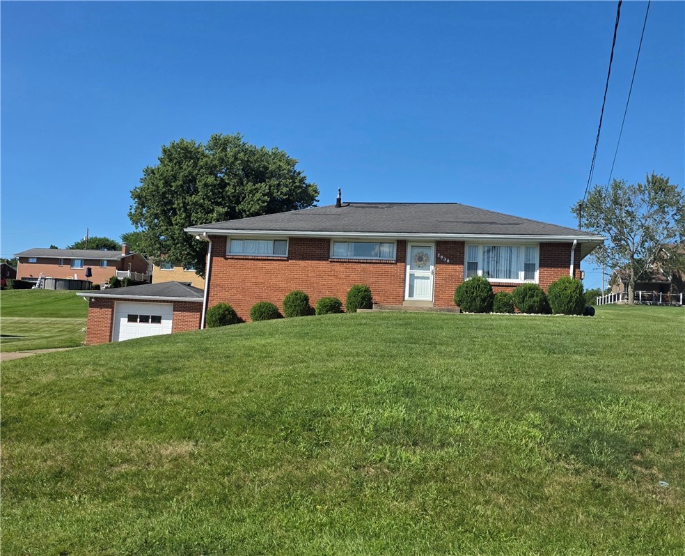 Exterior of 2638 Beverly Dr, Washington, PA 15301