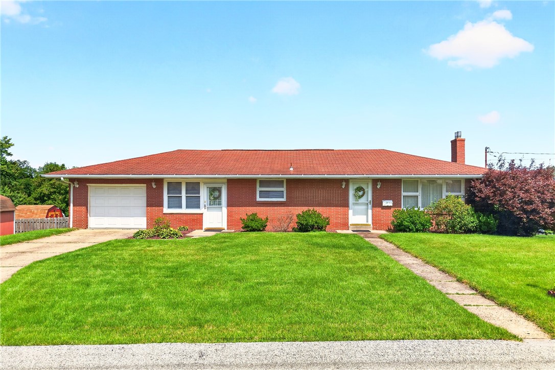 Exterior of 700 Stokes Drive, Elizabeth, PA 15037
