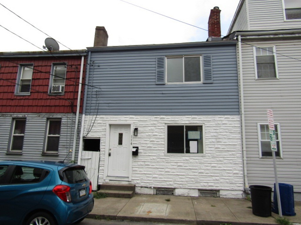 Exterior of 114 S 16th St, Pittsburgh, PA 15203