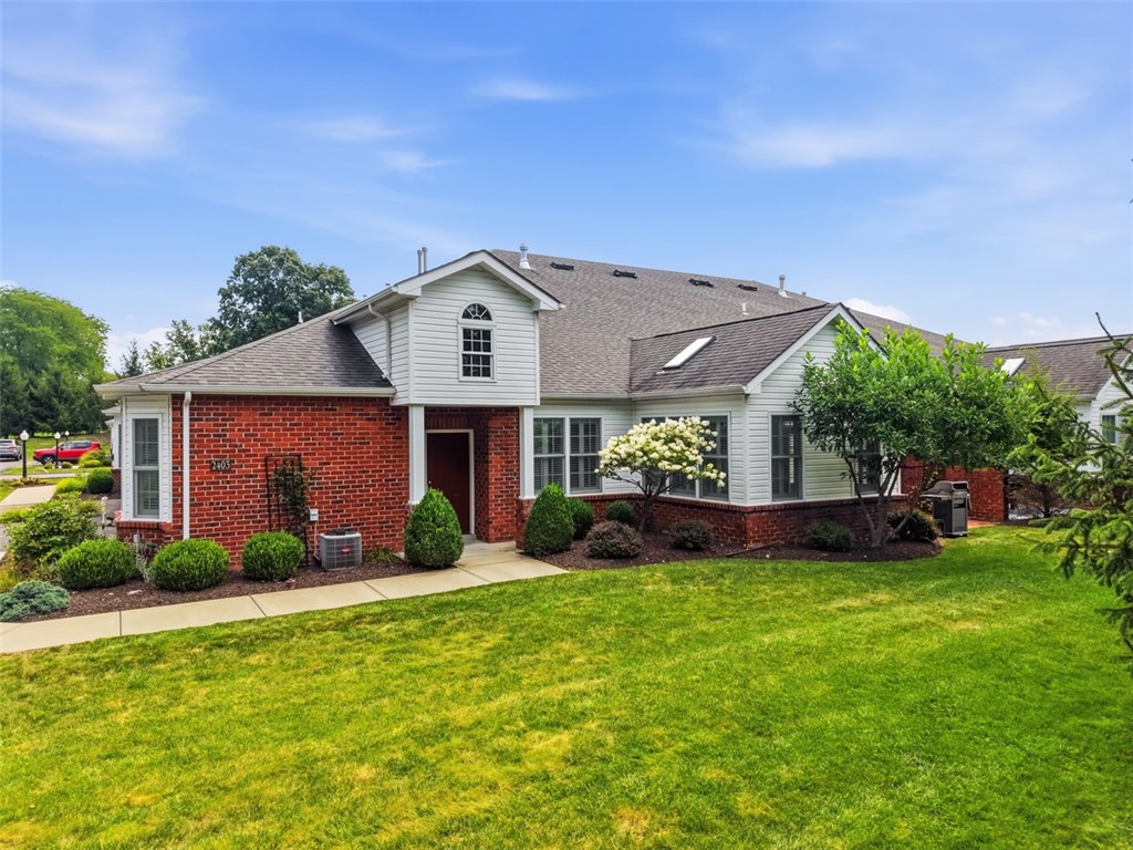 Exterior of 2403 Eloquent Ln, Valencia, PA 16059