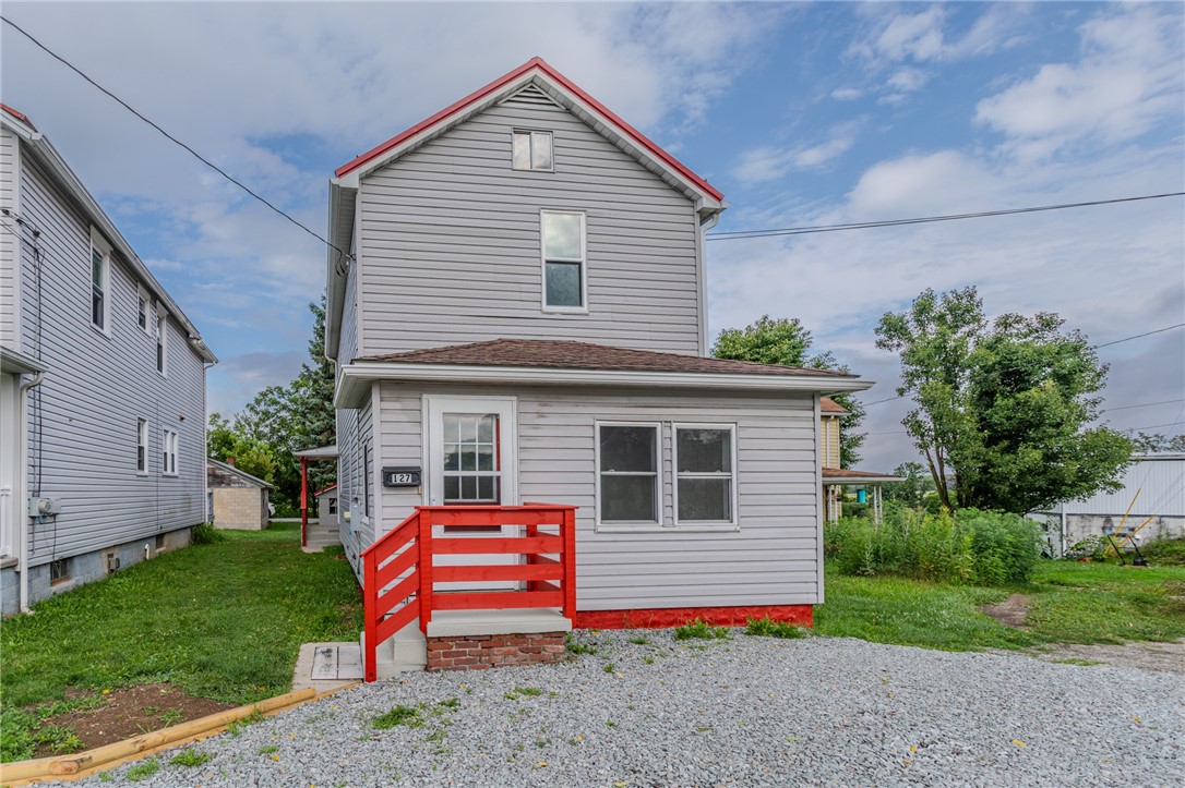 Exterior of 127 Braddock Rd, Mount Pleasant, PA 15666