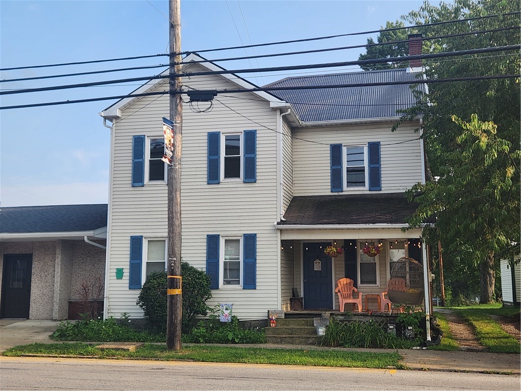 Exterior of 309 W Main St, Saxonburg, PA 16056