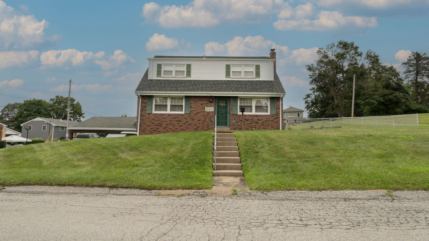Exterior of 880 E Hill DRIVE, New Kensington, PA 15068