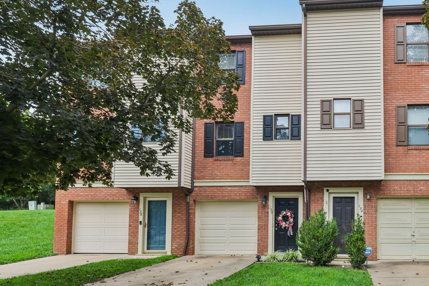 Exterior of 136 Mosside LOOP, Seven Fields, PA 16046