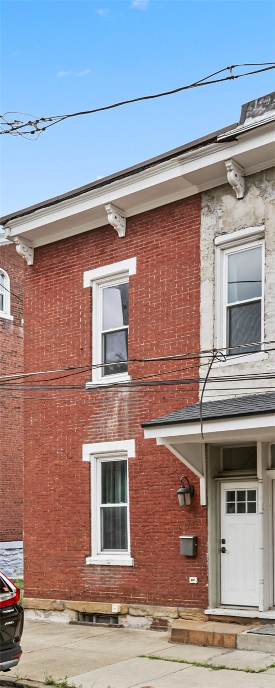 Exterior of 152 Home St, Pittsburgh, PA 15201