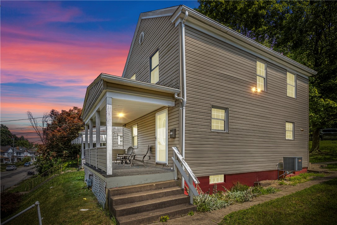 Exterior of 1301 Wade St, Aliquippa, PA 15001