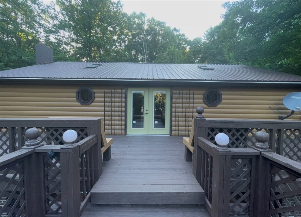 Exterior of 323 Dinner Bell Ohiopyle Rd, Farmington, PA 15437