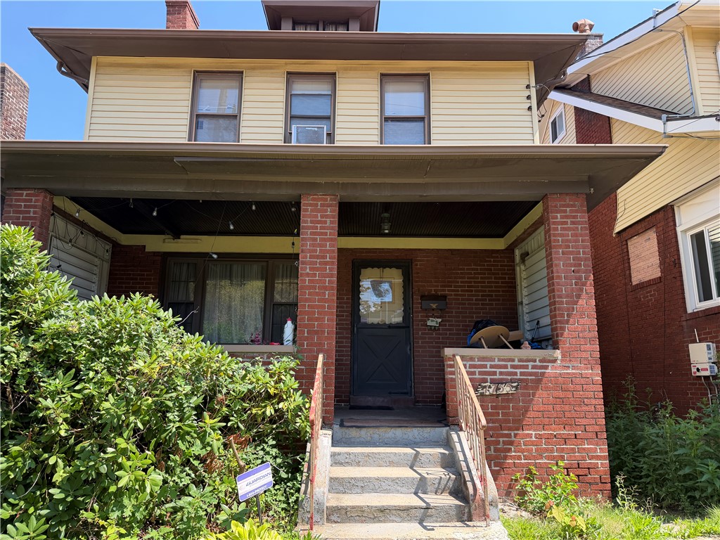 Exterior of 1755 Harvard Ave, Pittsburgh, PA 15218