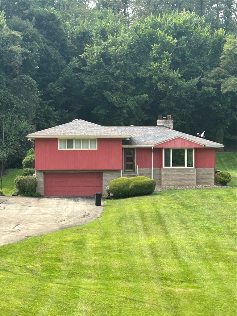 Exterior of 1820 Greenock Buena Vista Rd, Mckeesport, PA 15135