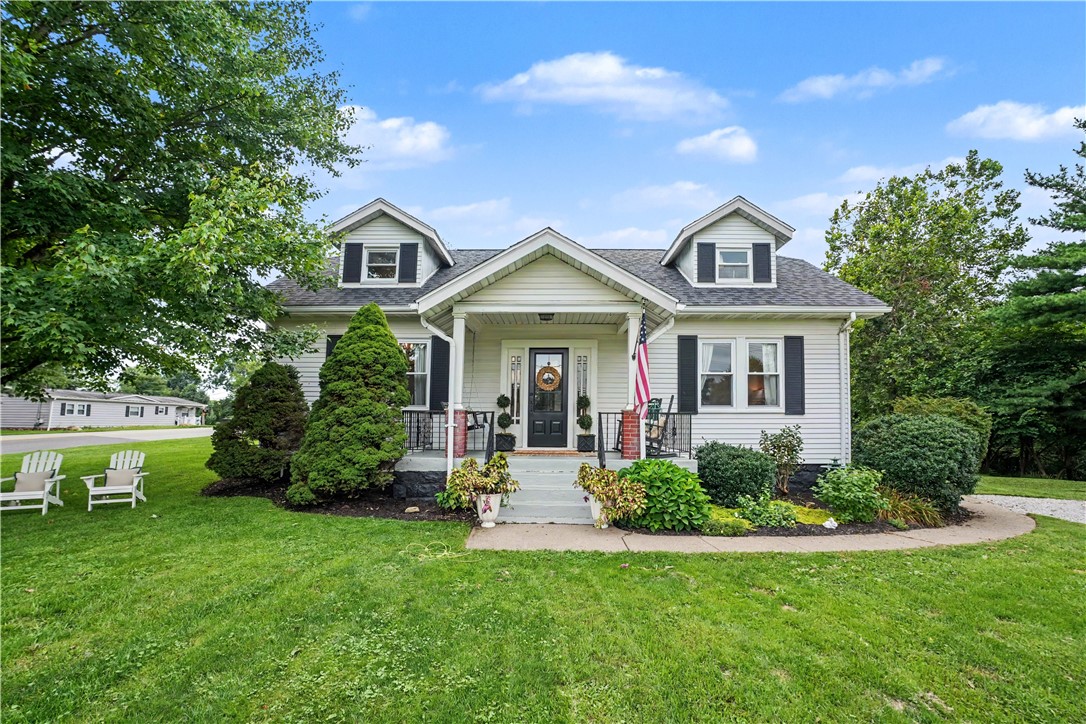 Exterior of 481 Cecil Henderson Rd, Cecil, PA 15321