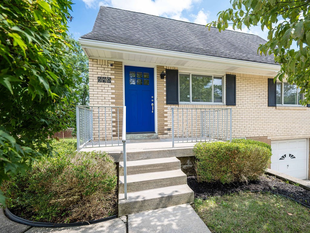 Exterior of 549 Guylyn, Pittsburgh, PA 15235