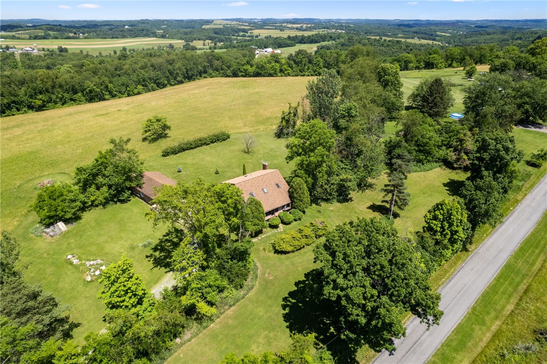 Exterior of 203 Wotring Rd, Washington, PA 15301