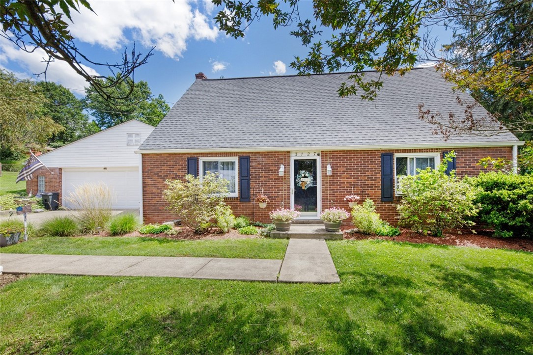 Exterior of 3127 Chestnut St, Murrysville, PA 15668