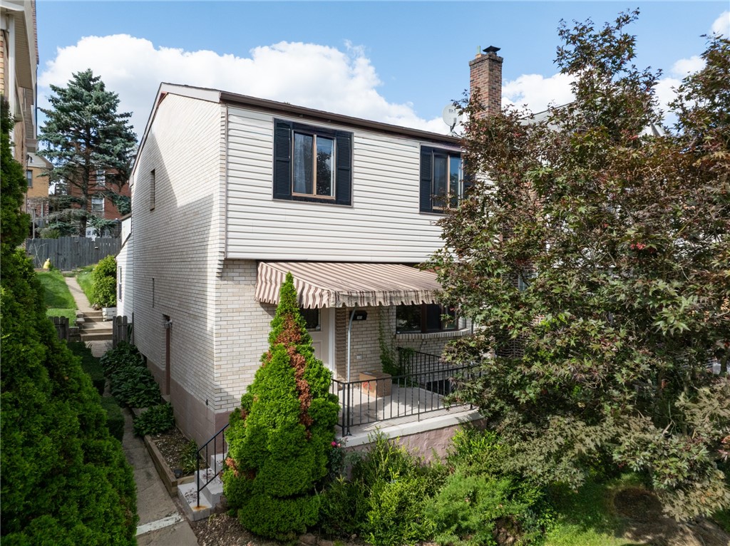Exterior of 305 Lamarido St, Pittsburgh, PA 15226