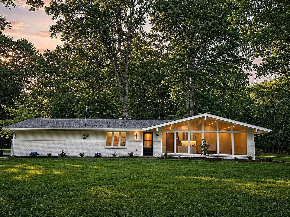 Exterior of 444 Leawood DRIVE, New Castle, PA 16105