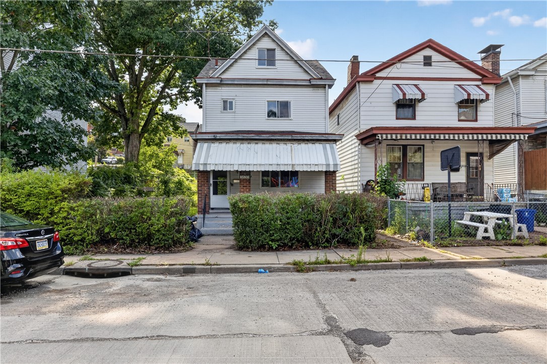 Exterior of 1630 Leolyn St, Pittsburgh, PA 15210