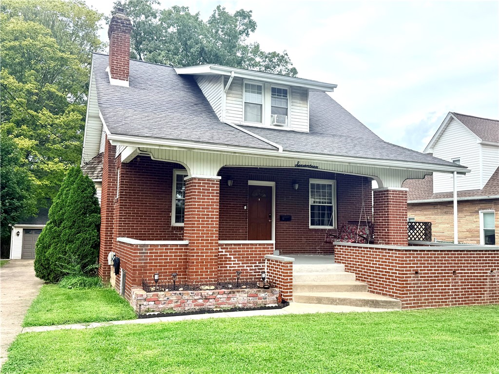 Exterior of 17 S Johnson Rd, Houston, PA 15342