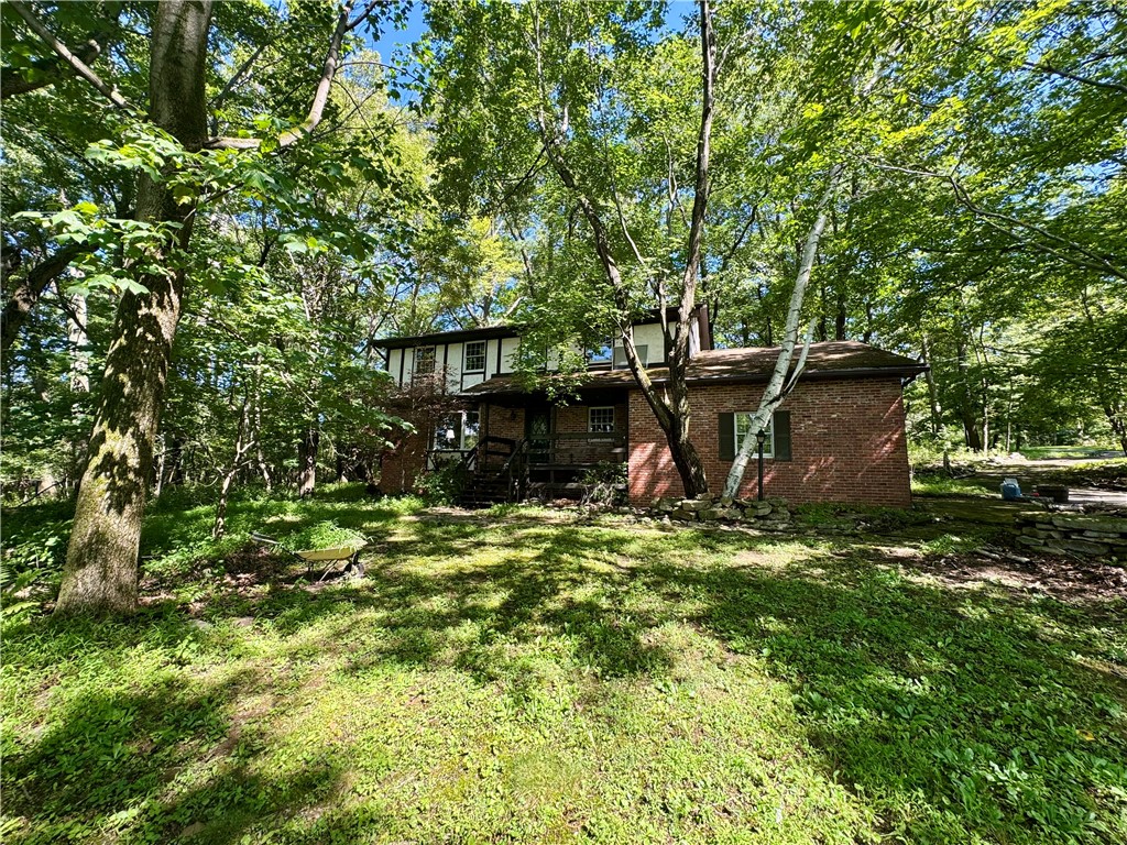 Exterior of 901 Stratford Rd, Ligonier, PA 15658