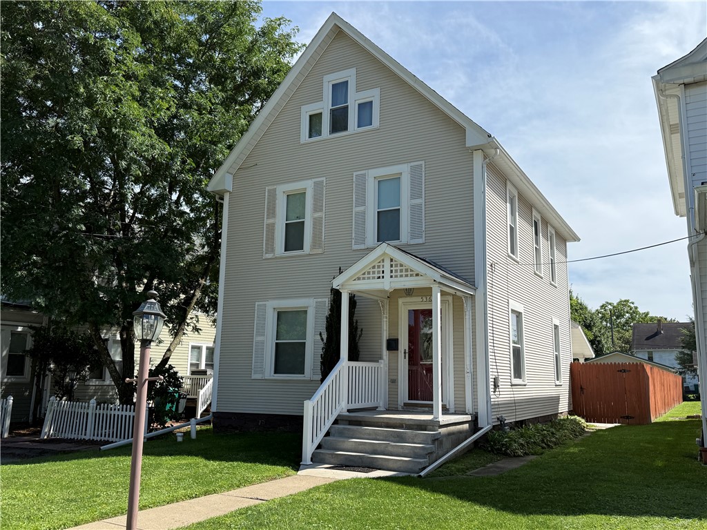 Exterior of 536 Oak Street, Indiana, PA 15701