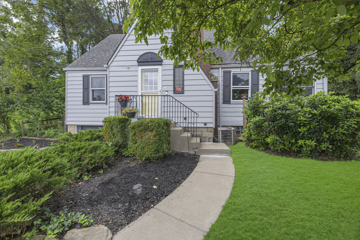 Exterior of 720 Walnut, Crescent, PA 15046
