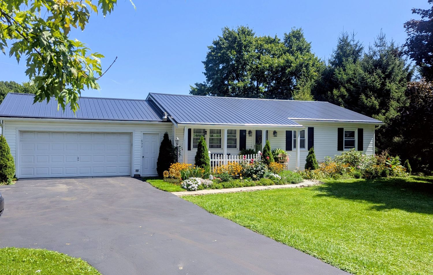 Exterior of 632 Grove City ROAD, Slippery Rock, PA 16057