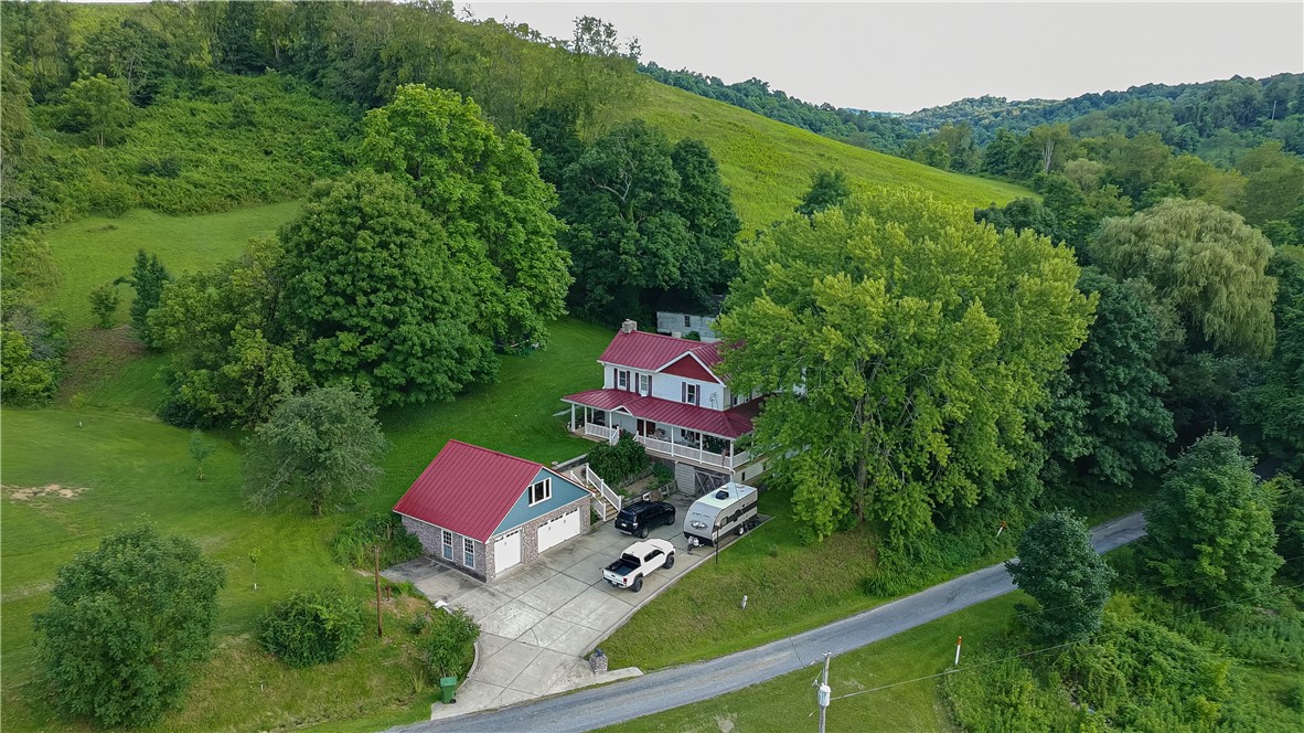 Exterior of 404 Spotted Tail Rd, West Finley, PA 15377