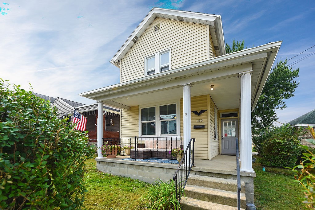 Exterior of 120 E Coffee St, Uniontown, PA 15401