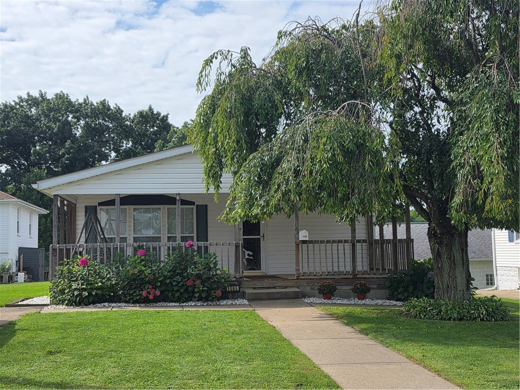 Exterior of 1086 MARTIN AVENUE, New Kensington, PA 15068