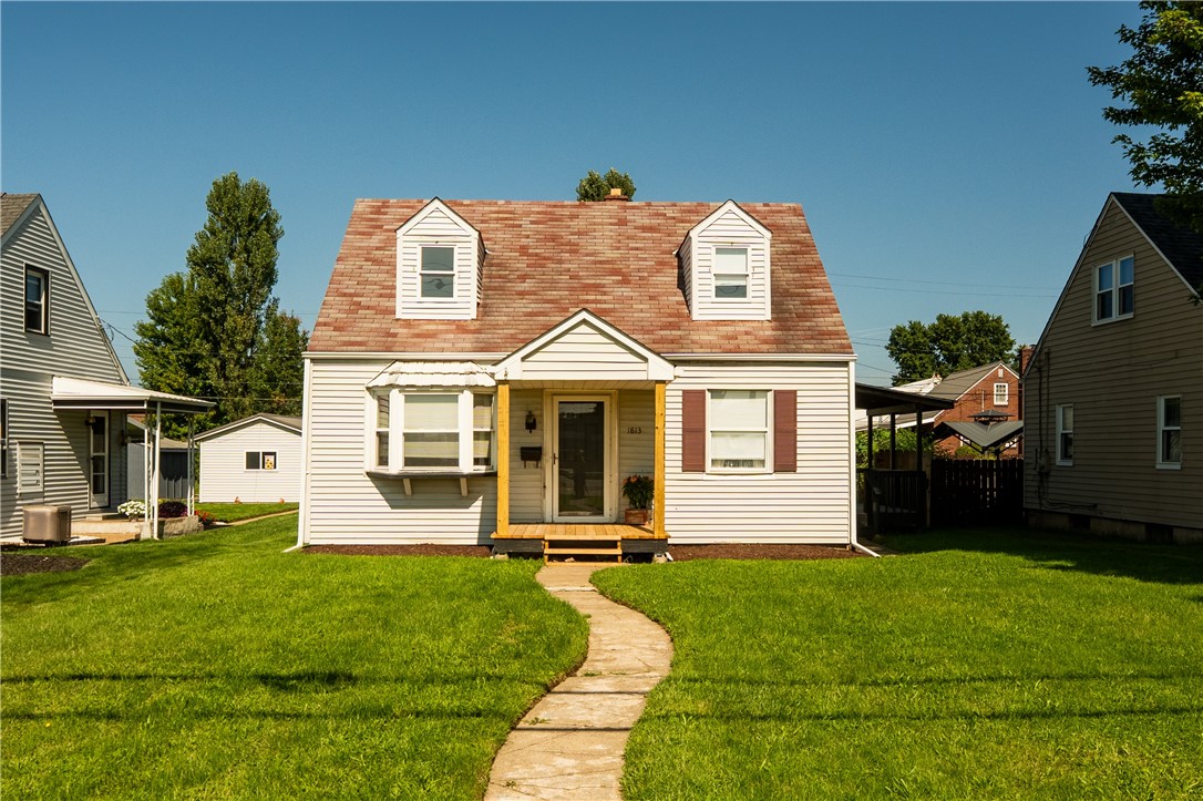 Exterior of 1813 Freeport Rd, Natrona Heights, PA 15065