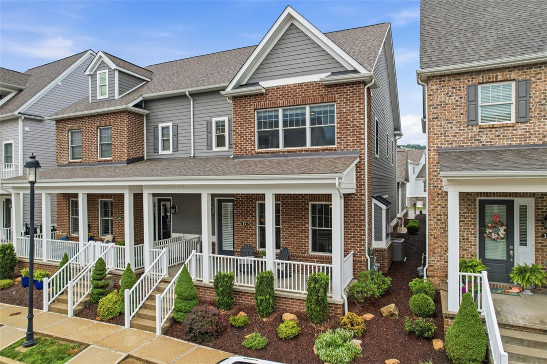 Exterior of 17 Allegheny Ave, Oakmont, PA 15139
