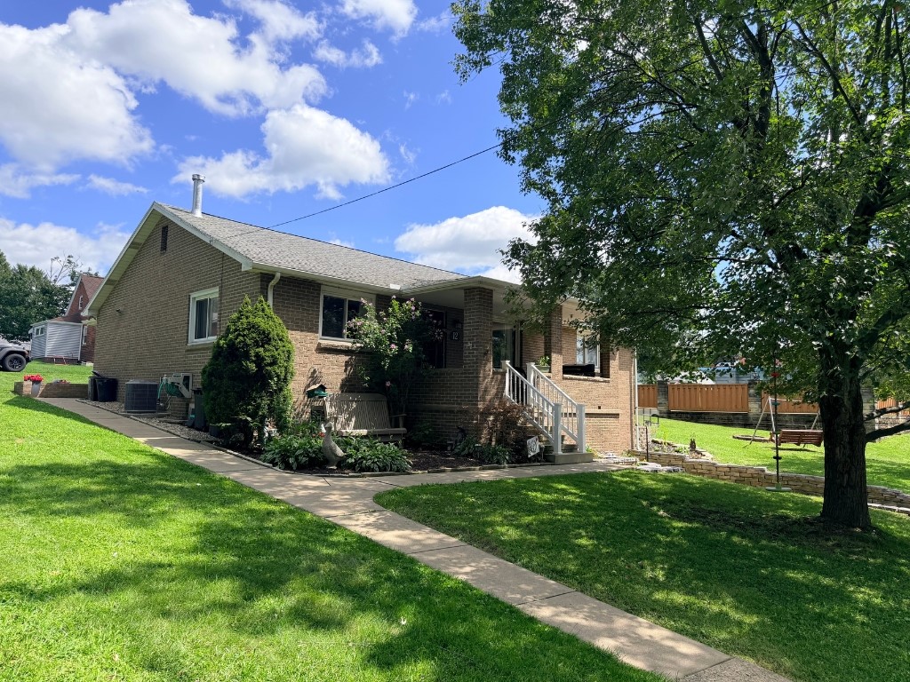 Exterior of 12 1st Ave, Burgettstown, PA 15021