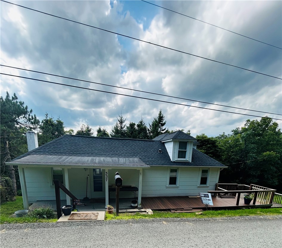 Exterior of 337 Kinder Rd, Scenery Hill, PA 15360